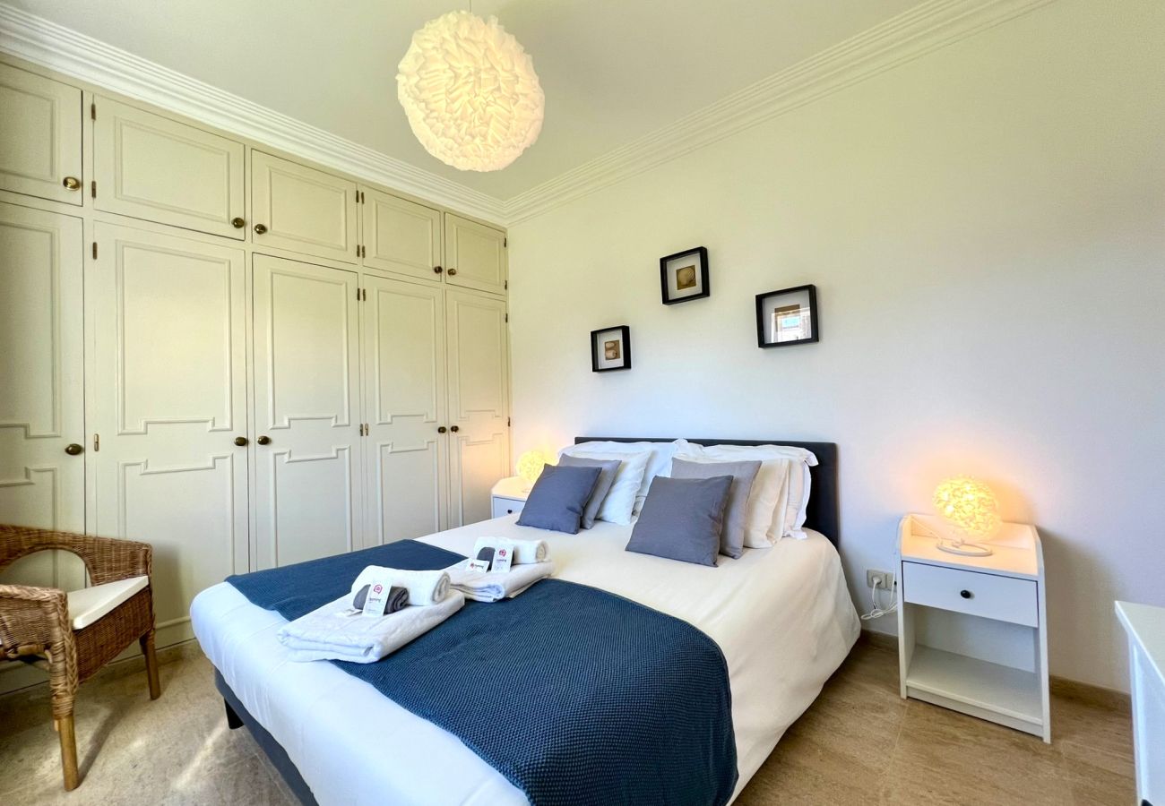 Villa in Vilamoura - VILAMOURA BRIGHTNESS VILLA WITH POOL by HOMING