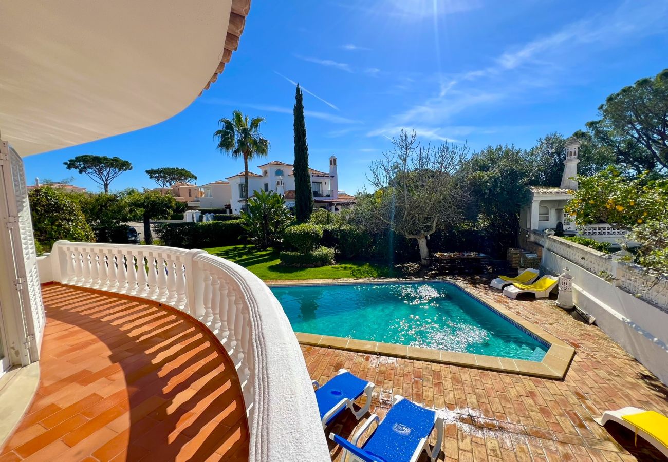 Villa in Vilamoura - VILAMOURA BRIGHTNESS VILLA WITH POOL by HOMING