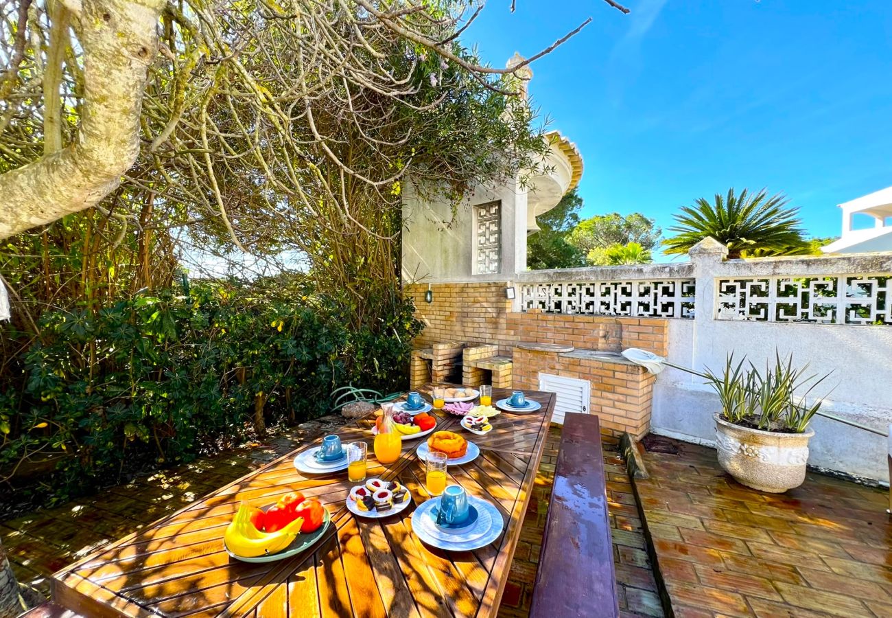 Villa in Vilamoura - VILAMOURA BRIGHTNESS VILLA WITH POOL by HOMING