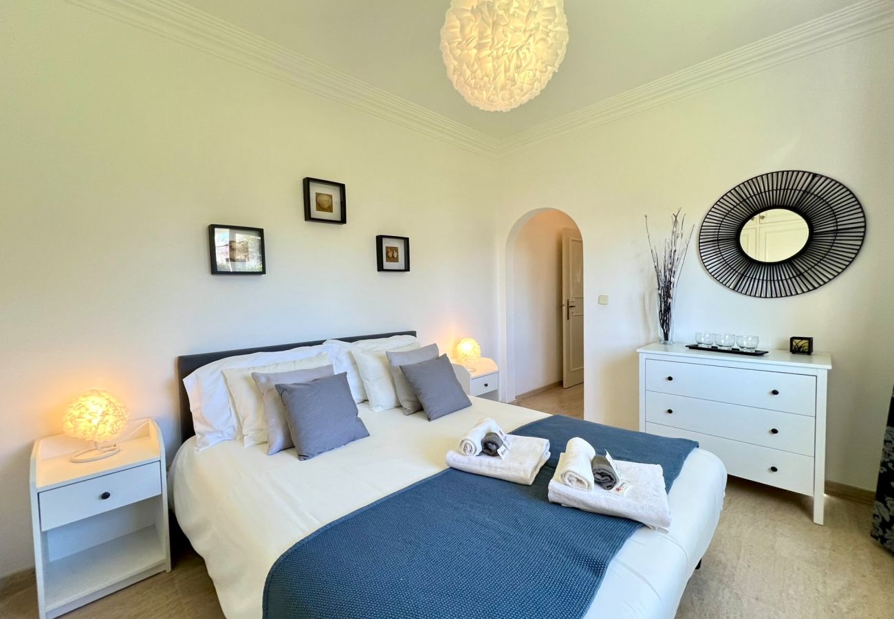 Villa in Vilamoura - VILAMOURA BRIGHTNESS VILLA WITH POOL by HOMING