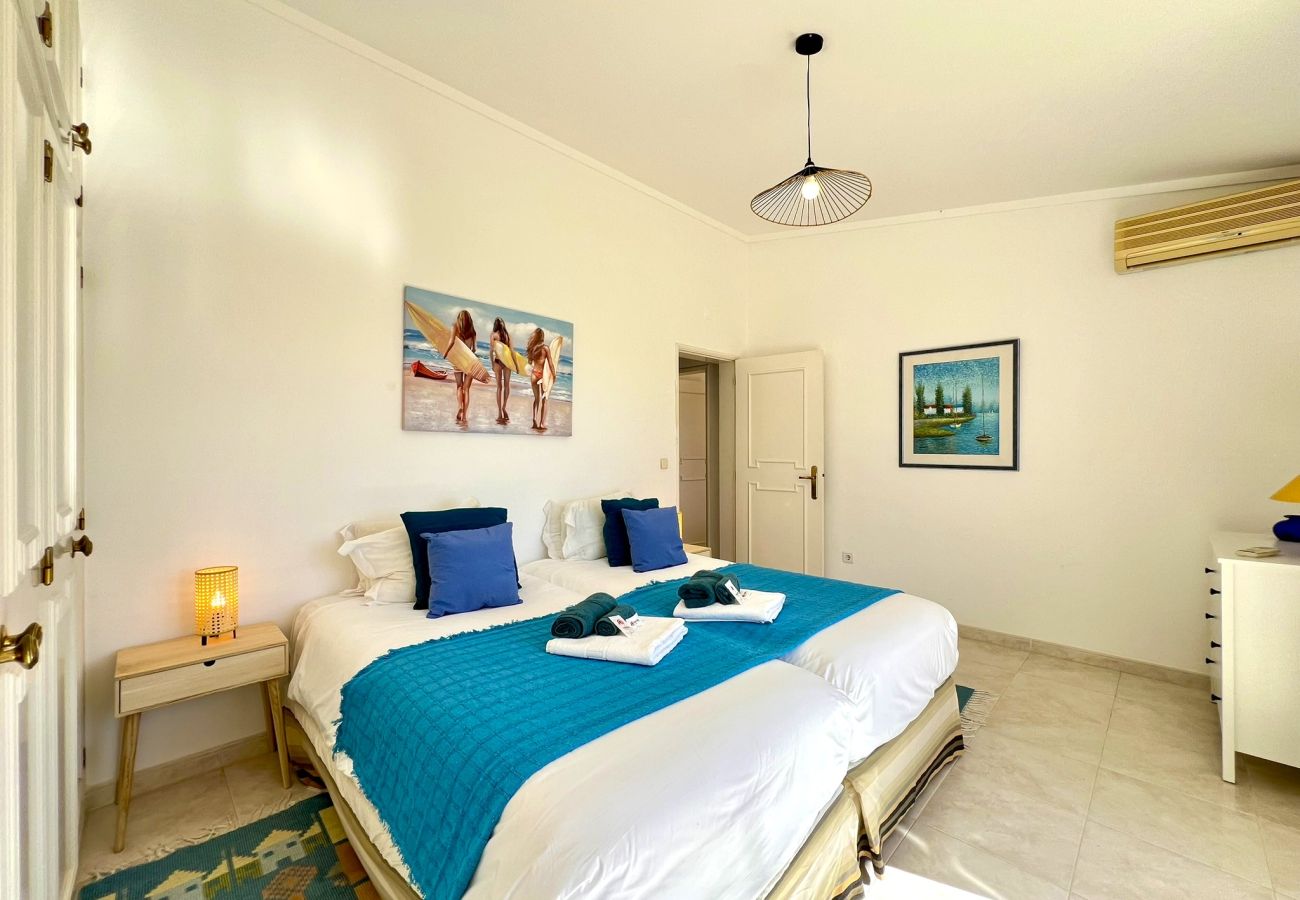 Villa in Vilamoura - VILAMOURA BRIGHTNESS VILLA WITH POOL by HOMING