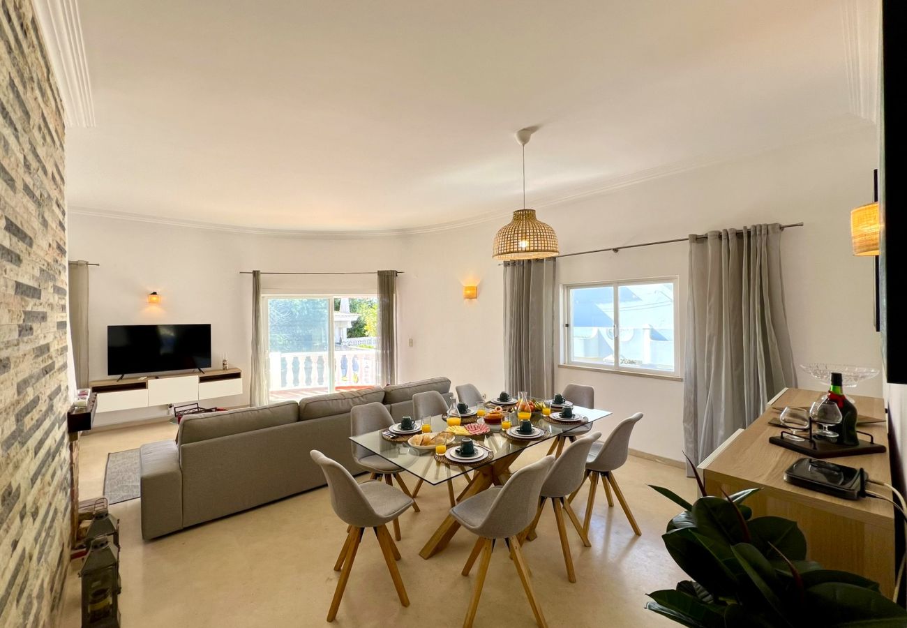Villa in Vilamoura - VILAMOURA BRIGHTNESS VILLA WITH POOL by HOMING