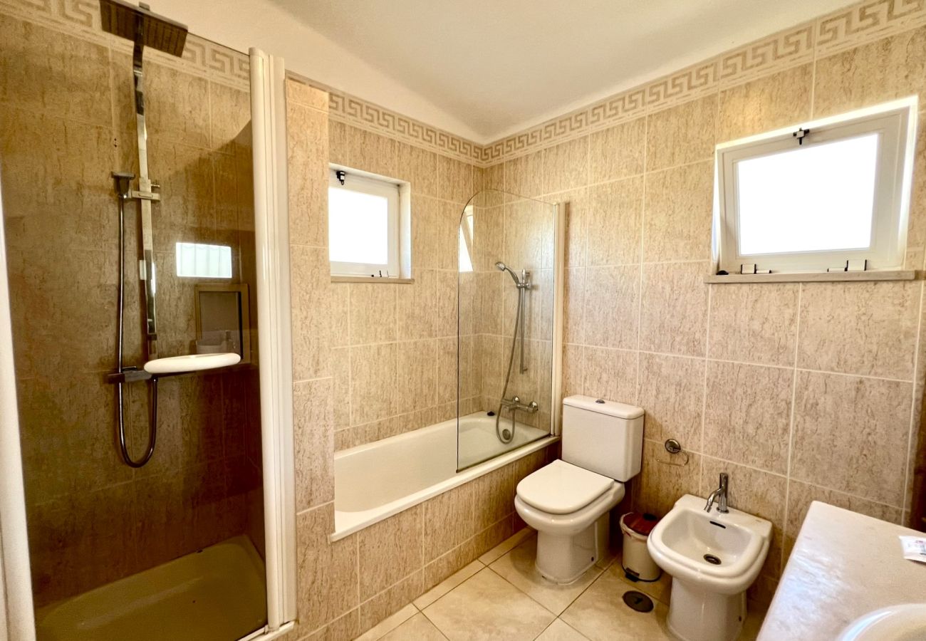 Villa in Vilamoura - VILAMOURA BRIGHTNESS VILLA WITH POOL by HOMING
