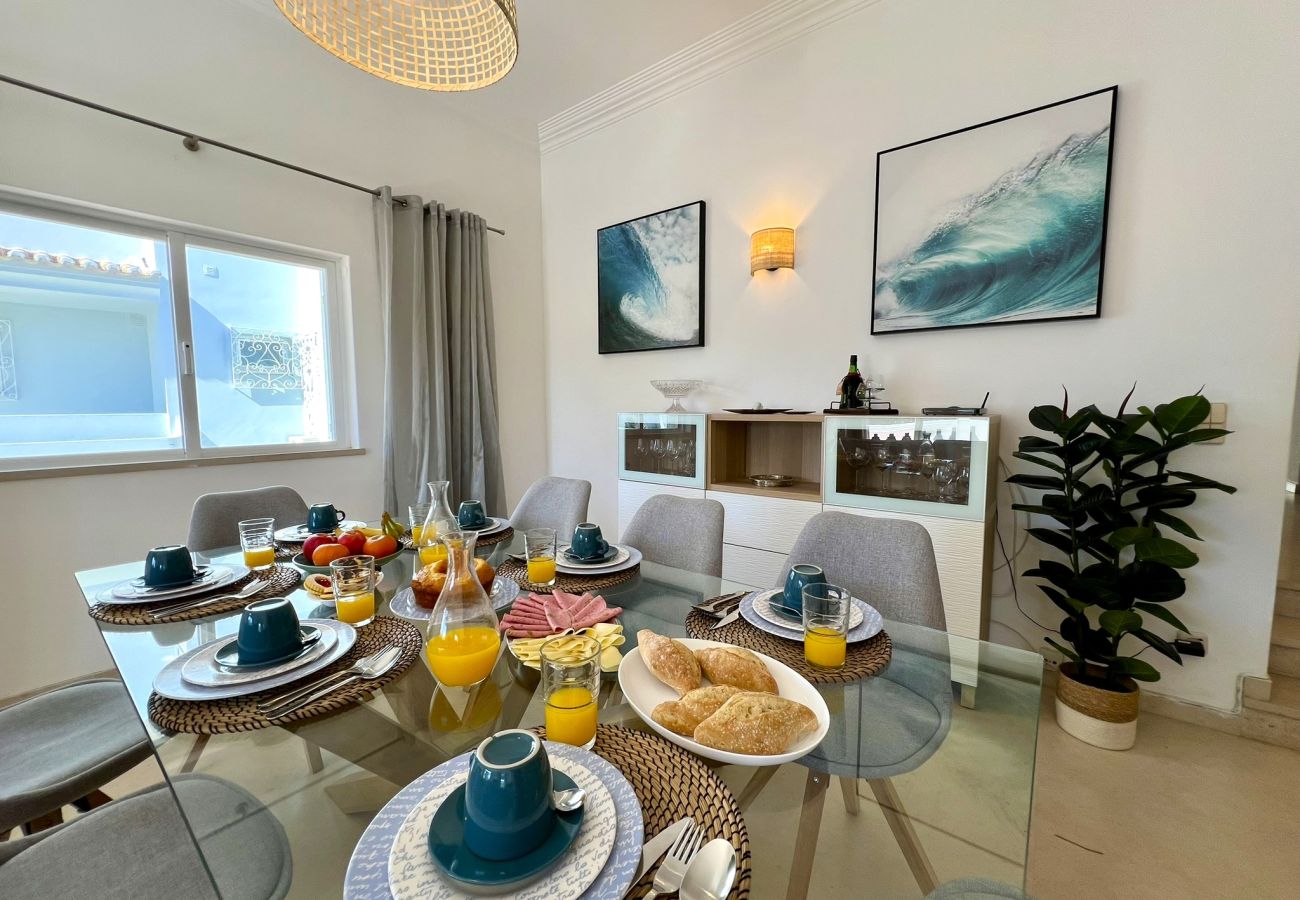 Villa in Vilamoura - VILAMOURA BRIGHTNESS VILLA WITH POOL by HOMING