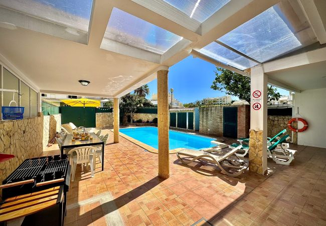 Villa in Albufeira - ALBUFEIRA SUMMER VILLA 1 WITH POOL by HOMING Villa in Albufeira - ALBUFEIRA SUMMER VILLA 1 WITH POOL by HOMING
