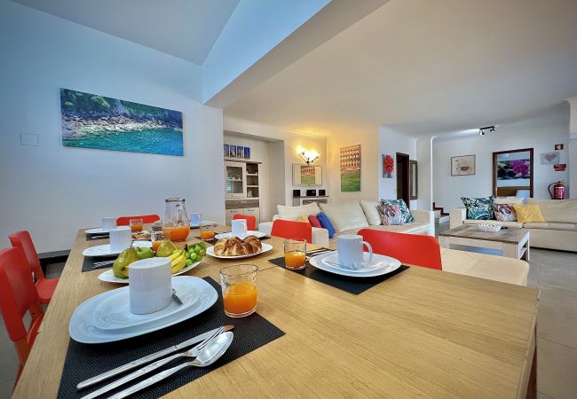 Villa in Albufeira - ALBUFEIRA SUMMER VILLA 2 WITH POOL by HOMING Villa in Albufeira - ALBUFEIRA SUMMER VILLA 2 WITH POOL by HOMING