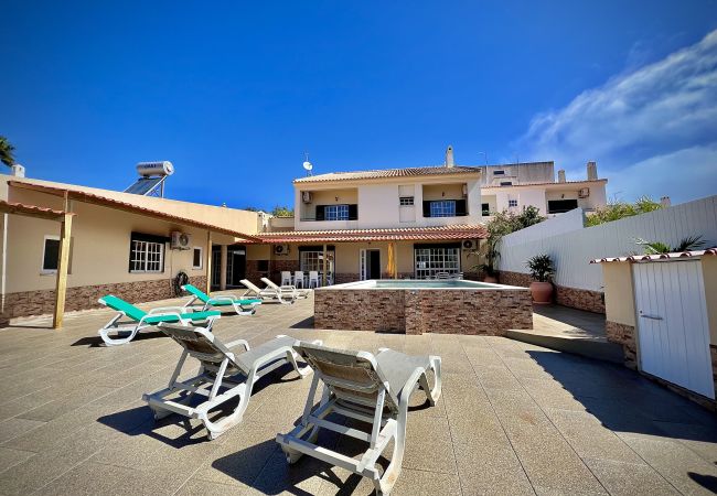 Villa in Albufeira - ALBUFEIRA SUMMER VILLA 2 WITH POOL by HOMING Villa in Albufeira - ALBUFEIRA SUMMER VILLA 2 WITH POOL by HOMING