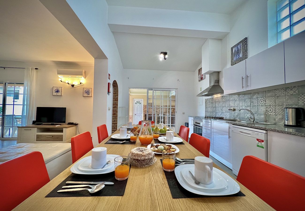 Villa in Albufeira - ALBUFEIRA SUMMER VILLA 2 WITH POOL by HOMING