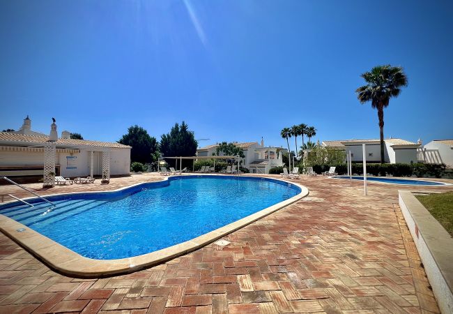 Villa in Vilamoura - VILAMOURA EDEN VILLA WITH POOL by HOMING Villa in Vilamoura - VILAMOURA EDEN VILLA WITH POOL by HOMING