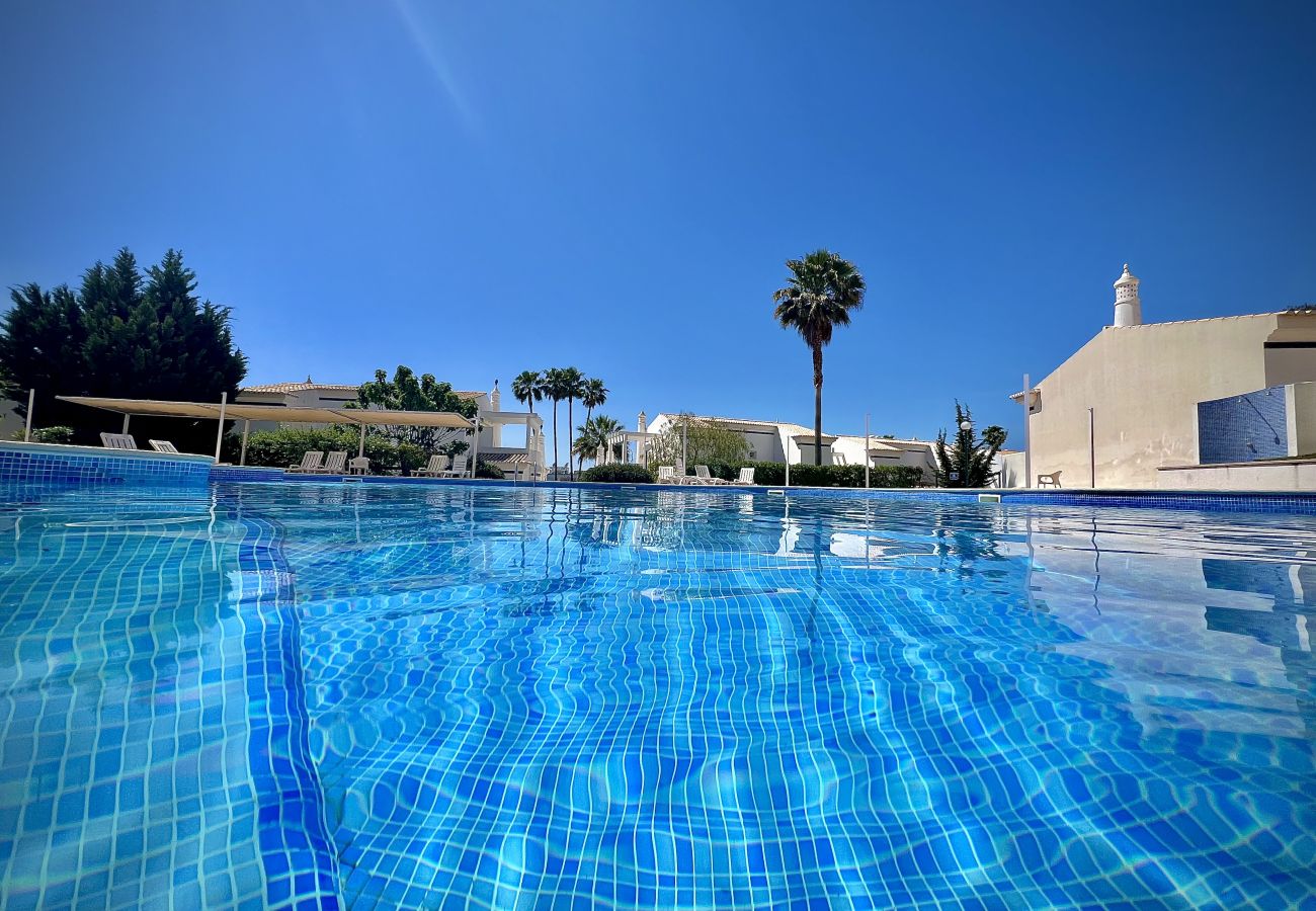 Villa in Vilamoura - VILAMOURA EDEN VILLA WITH POOL by HOMING