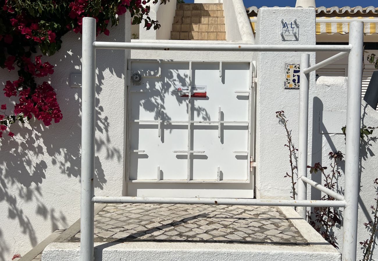 Villa in Vilamoura - VILAMOURA EDEN VILLA WITH POOL by HOMING