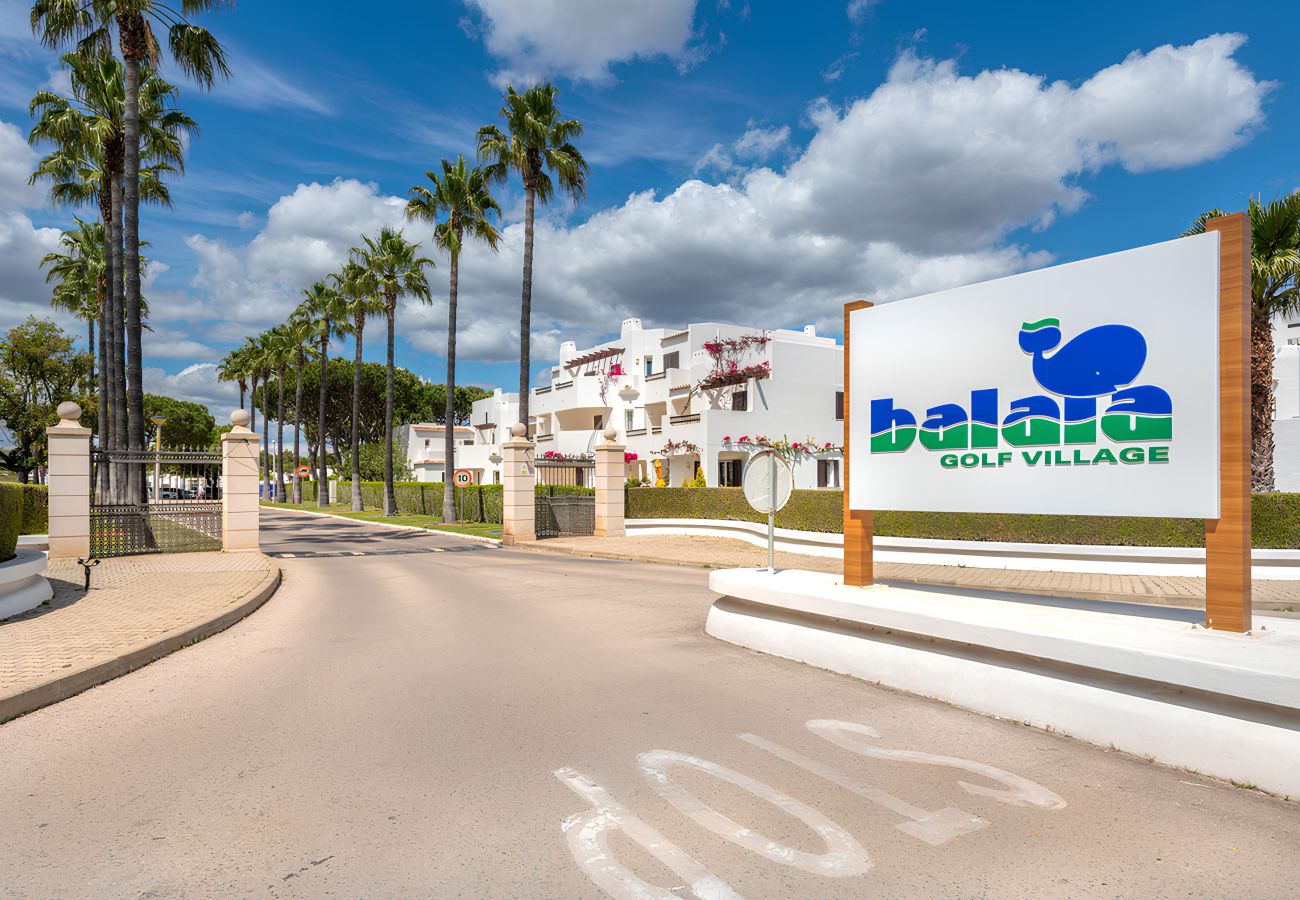 Apartment in Albufeira - ALBUFEIRA BALAIA GOLF VILLAGE 5 WITH POOL by HOMIN