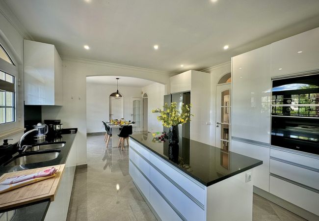 Villa in Quarteira - QUARTEIRA PREMIUM VILLA WITH POOL by HOMING Villa in Quarteira - QUARTEIRA PREMIUM VILLA WITH POOL by HOMING