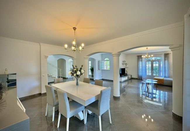 Villa in Quarteira - QUARTEIRA PREMIUM VILLA WITH POOL by HOMING Villa in Quarteira - QUARTEIRA PREMIUM VILLA WITH POOL by HOMING