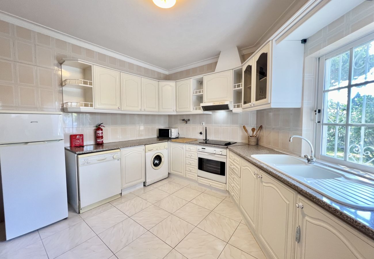 Villa in Vilamoura - VILAMOURA WHITE HOUSE VILLA WITH POOL by HOMING