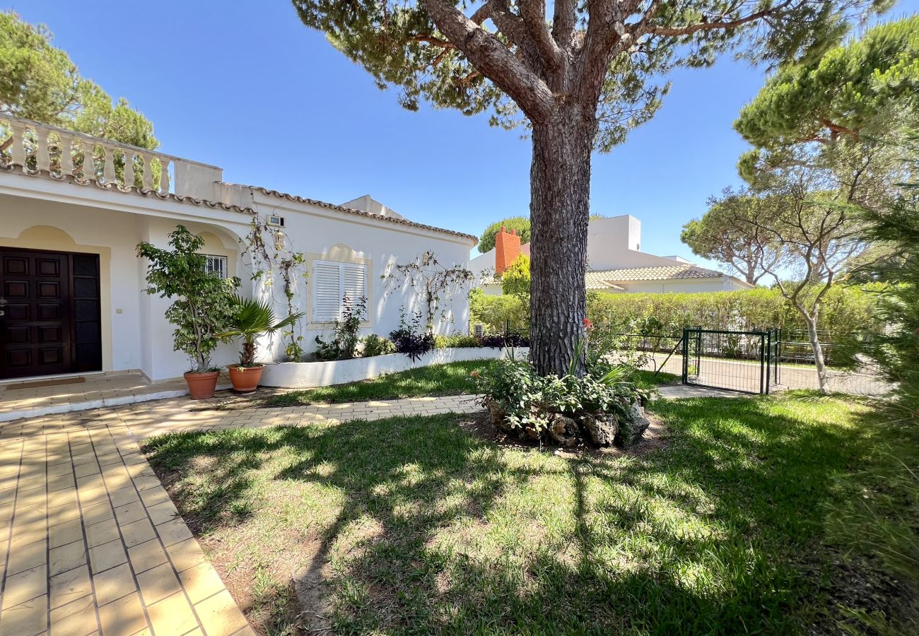 Villa in Vilamoura - VILAMOURA WHITE HOUSE VILLA WITH POOL by HOMING