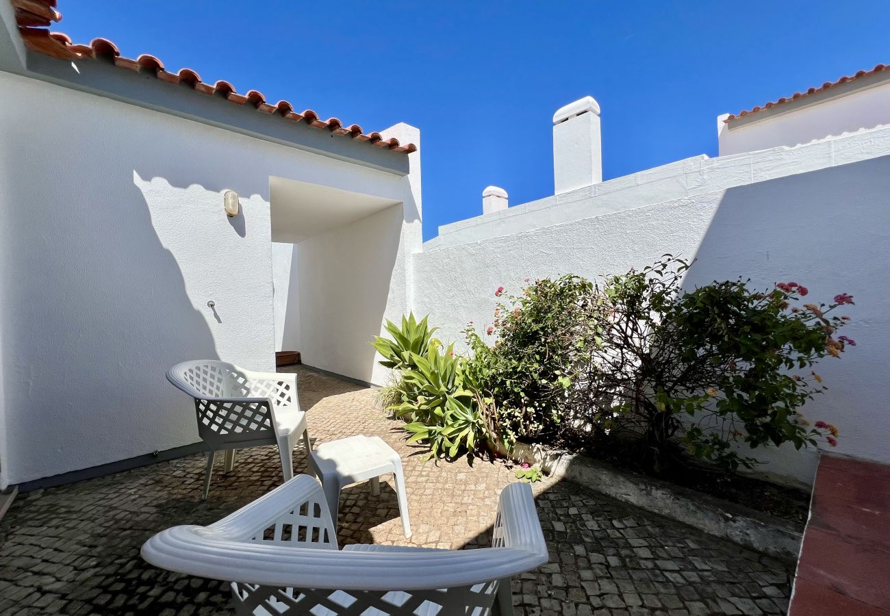 Apartment in Vilamoura - VILAMOURA SUN BRIGHT WITH POOL by HOMING