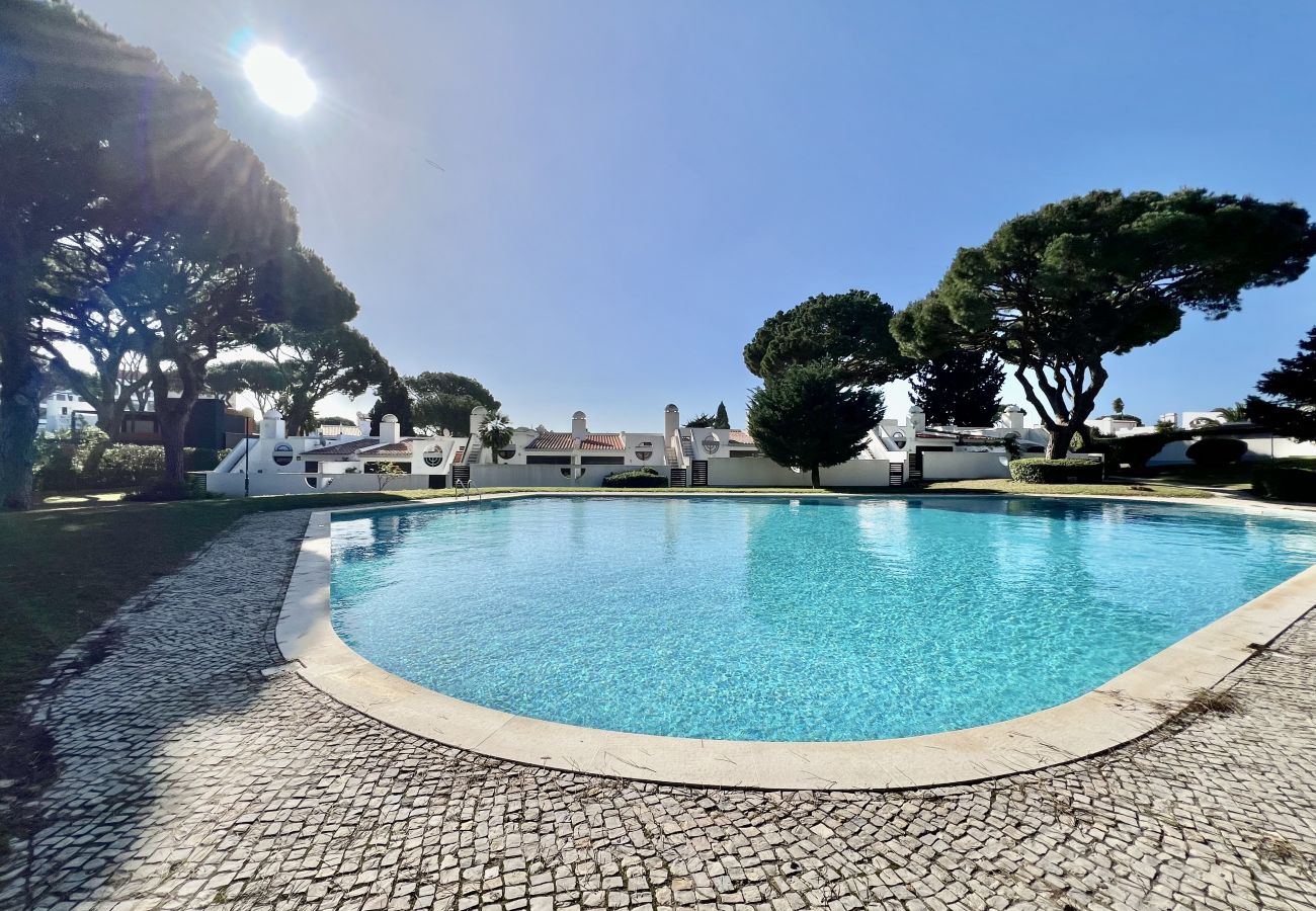 Apartment in Vilamoura - VILAMOURA SUN BRIGHT WITH POOL by HOMING
