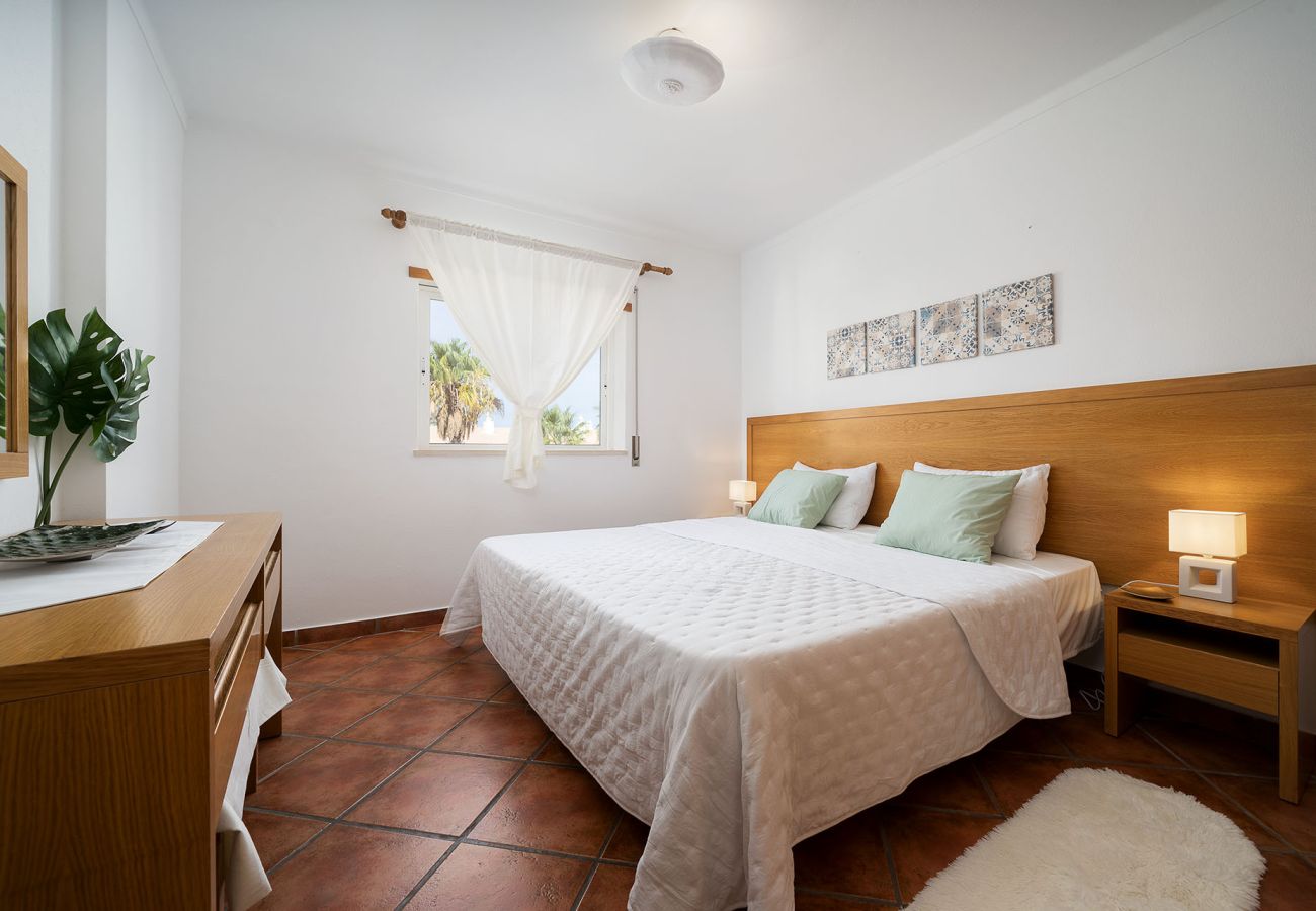 Apartment in Albufeira - ALBUFEIRA PALM TREE WITH POOL by HOMING