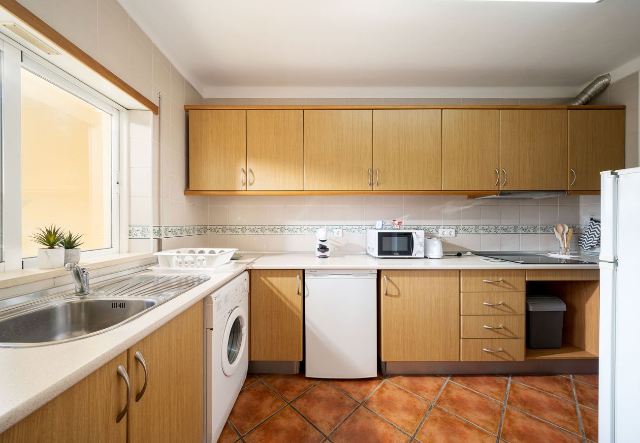 Apartment in Albufeira - ALBUFEIRA PALM TREE WITH POOL by HOMING