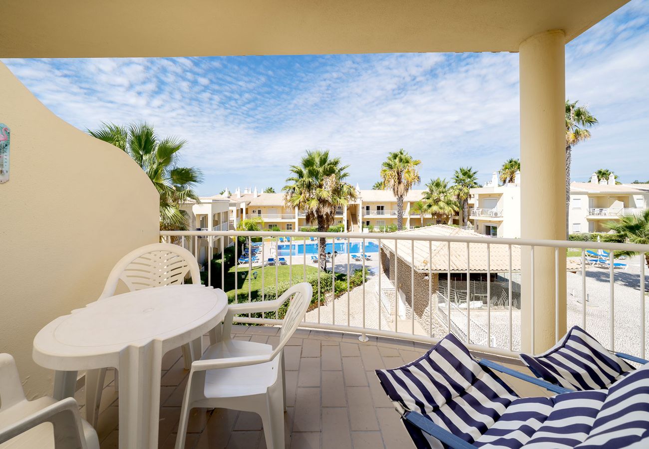 Apartment in Albufeira - ALBUFEIRA PALM TREE WITH POOL by HOMING