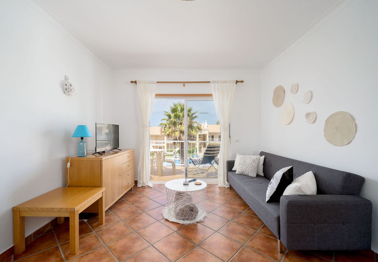 Apartment in Albufeira - ALBUFEIRA PALM TREE WITH POOL by HOMING