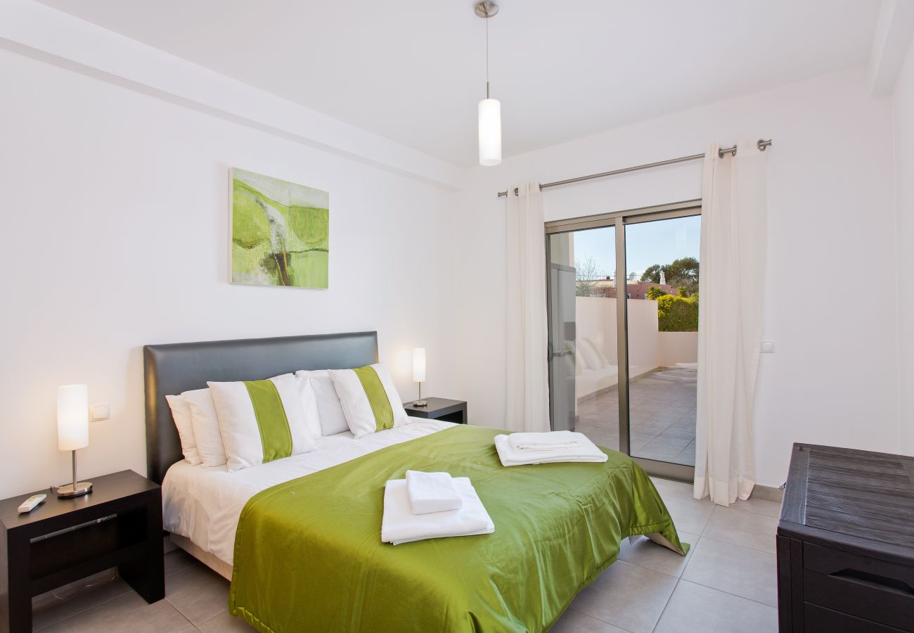 Apartment in Albufeira - ALBUFEIRA SUNNY APARTMENT 3 WITH POOL by HOMING