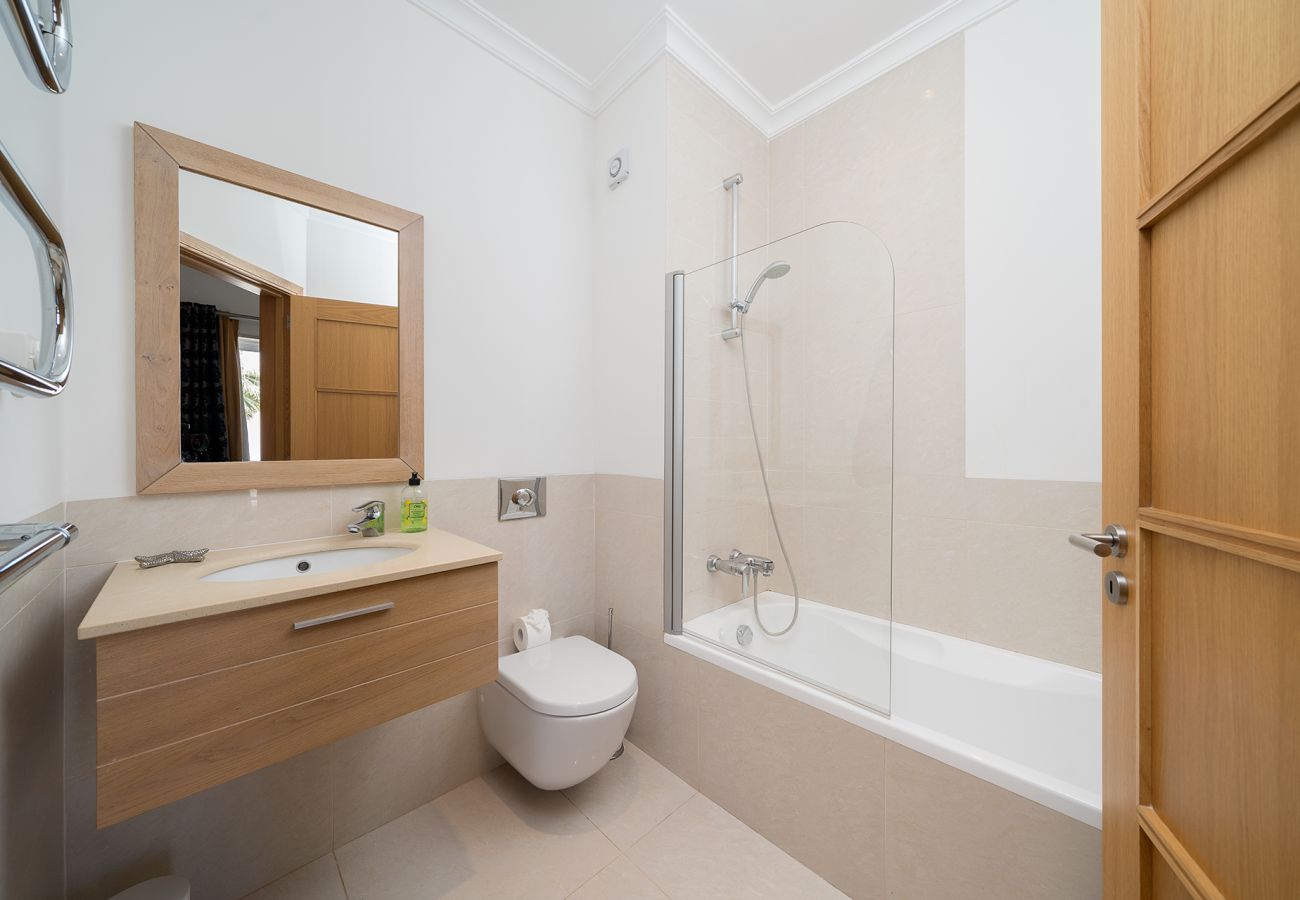 Townhouse in Quarteira - VILAMOURA GARDEN VILLA WITH POOL by HOMING