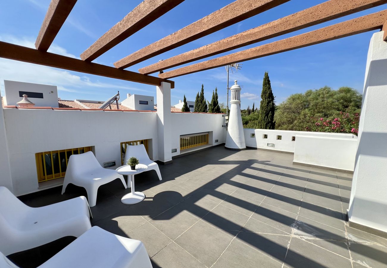 Townhouse in Vilamoura - VILAMOURA CLUB VILLA 1 WITH POOL by HOMING