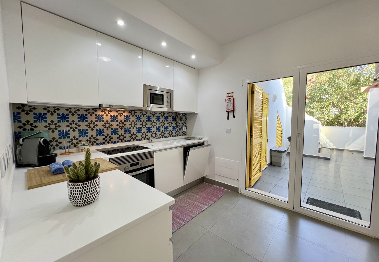 Townhouse in Vilamoura - VILAMOURA CLUB VILLA 1 WITH POOL by HOMING