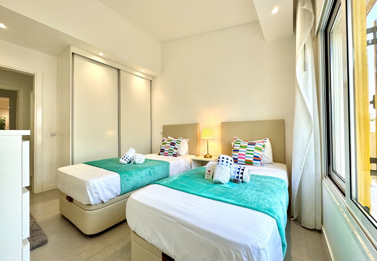 Terraced House in Vilamoura - VILAMOURA CLUB VILLA 1 WITH POOL by HOMING