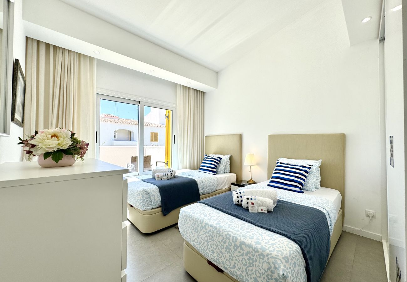 Villa in Vilamoura - VILAMOURA CLUB VILLA 3 WITH POOL by HOMING