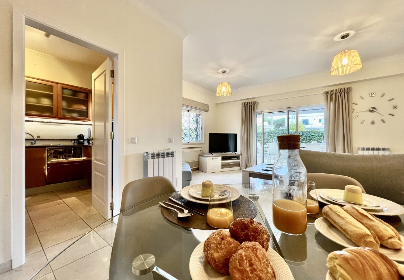Villa in Vilamoura - VILAMOURA DELUXE VILLA WITH POOL by HOMING