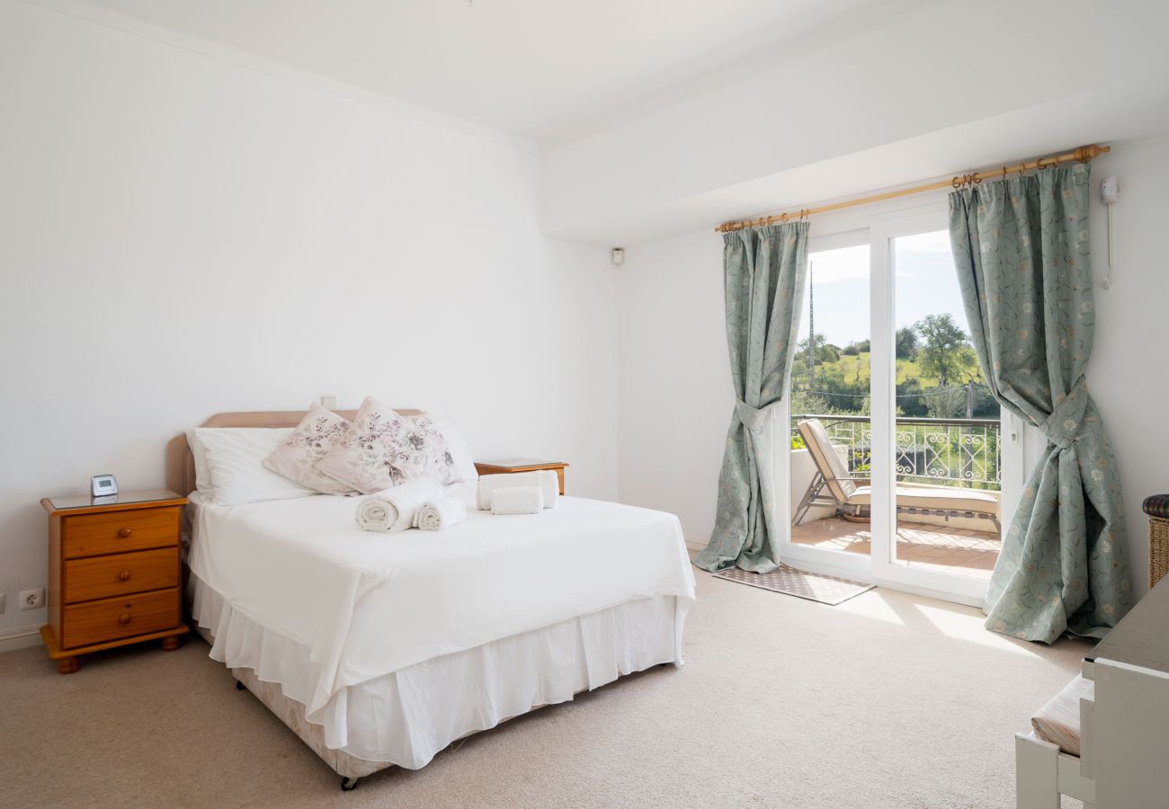 Villa in Albufeira - ALBUFEIRA FAMILY VILLA AND POOL  by HOMING