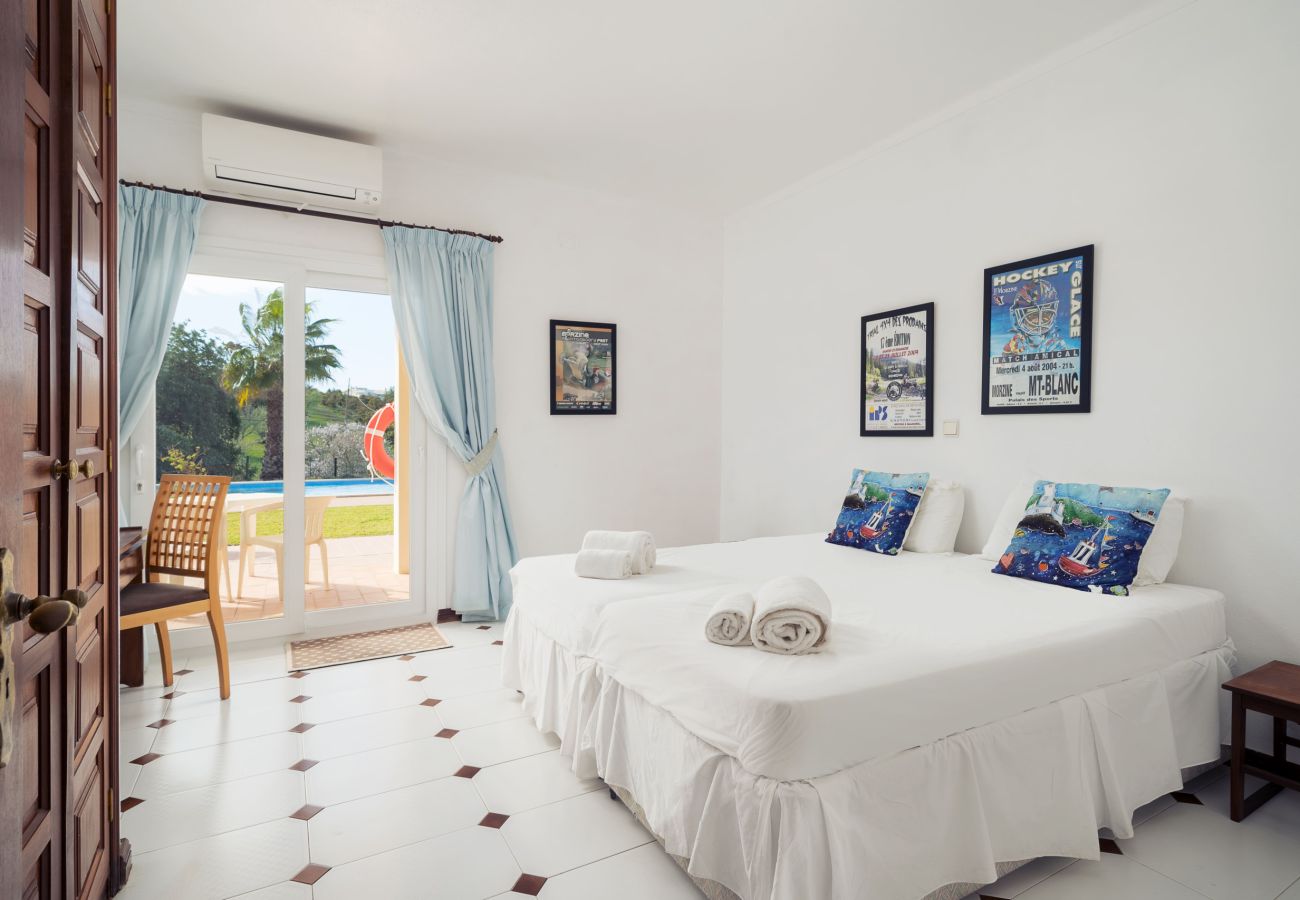 Villa in Albufeira - ALBUFEIRA FAMILY VILLA AND POOL  by HOMING