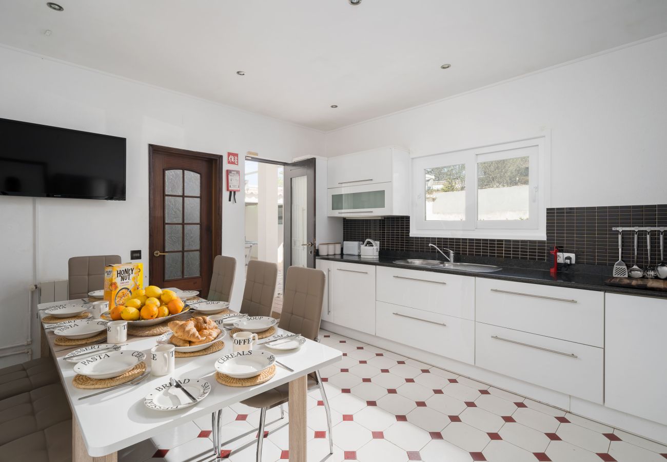 Villa in Albufeira - ALBUFEIRA FAMILY VILLA AND POOL  by HOMING