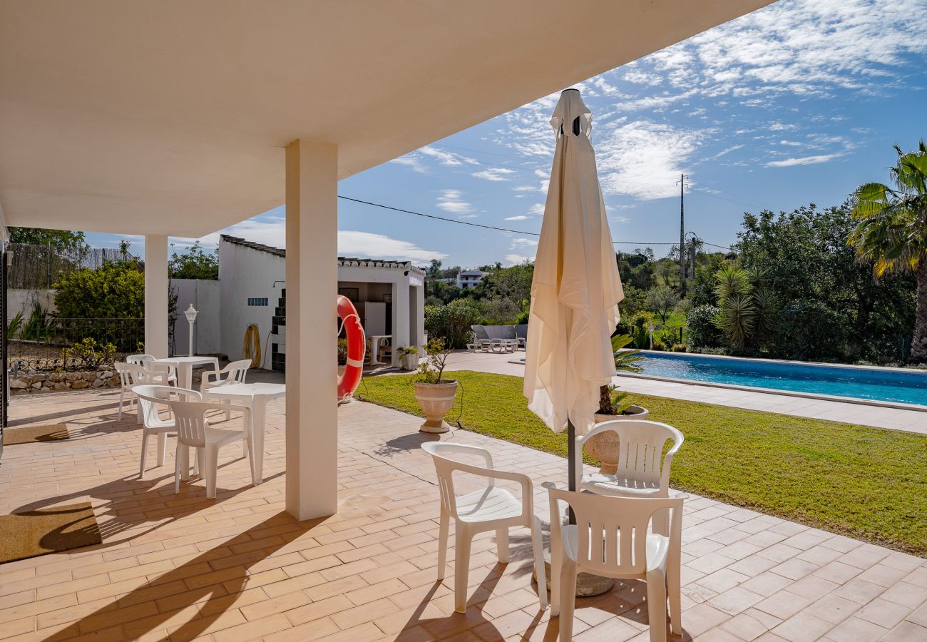 Villa in Albufeira - ALBUFEIRA FAMILY VILLA AND POOL  by HOMING