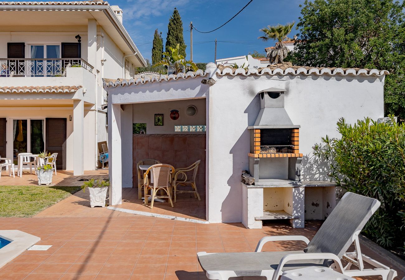 Villa in Albufeira - ALBUFEIRA FAMILY VILLA AND POOL  by HOMING