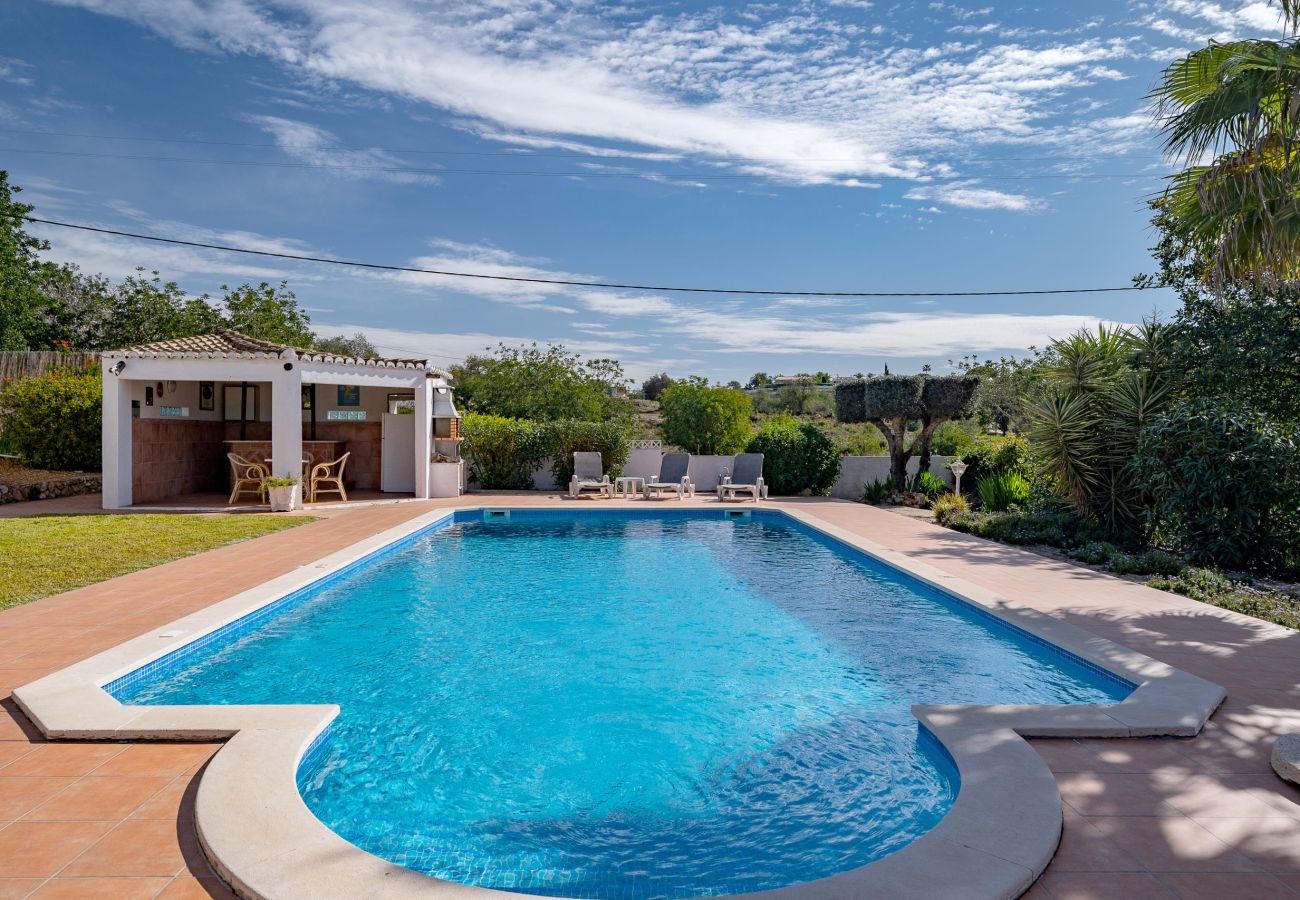 Villa in Albufeira - ALBUFEIRA FAMILY VILLA AND POOL  by HOMING