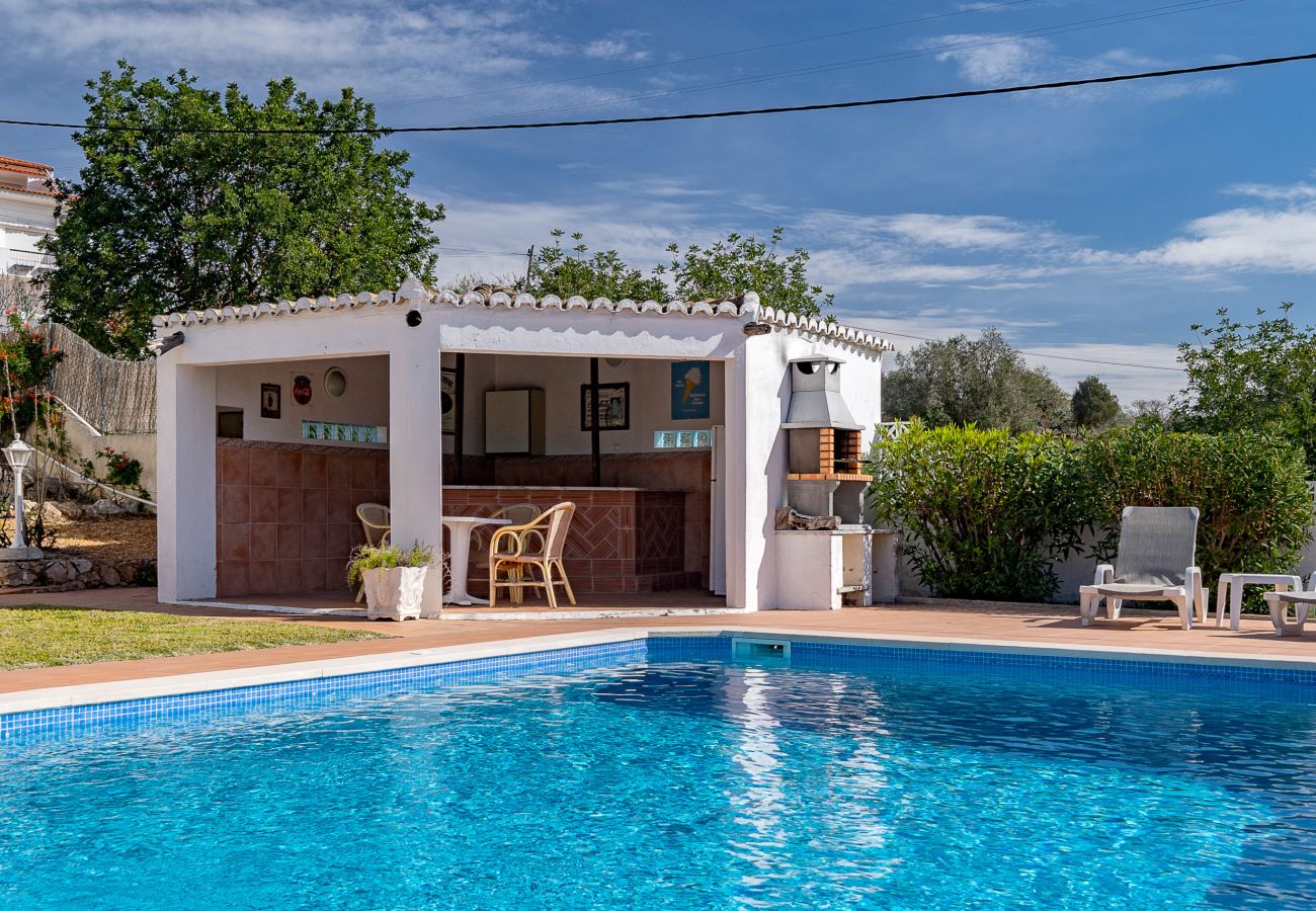 Villa in Albufeira - ALBUFEIRA FAMILY VILLA AND POOL  by HOMING