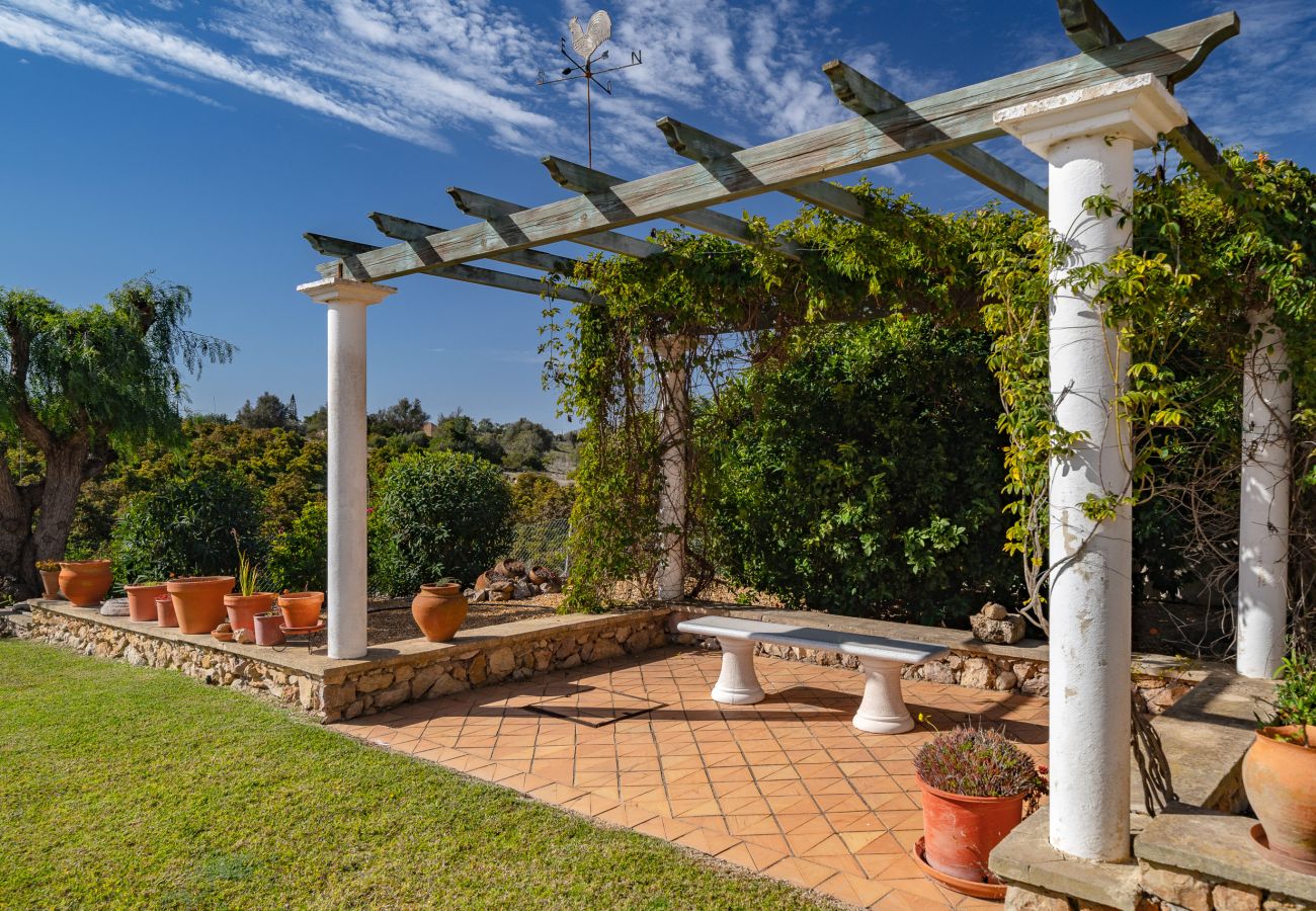 Villa in Albufeira - ALBUFEIRA FAMILY VILLA AND POOL  by HOMING