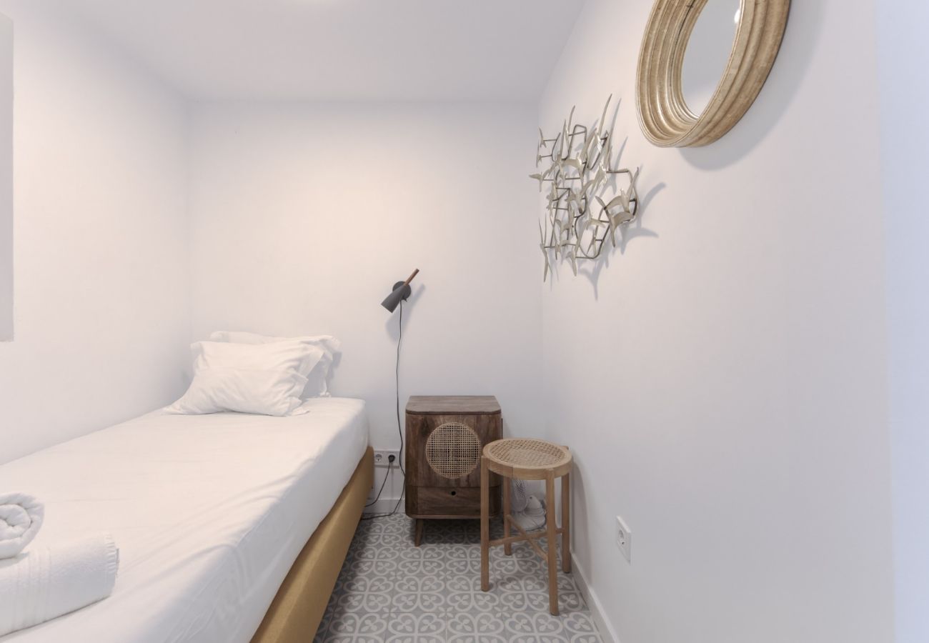Apartment in Lisbon - ALFAMA DESIGN W/ TERRACE by HOMING
