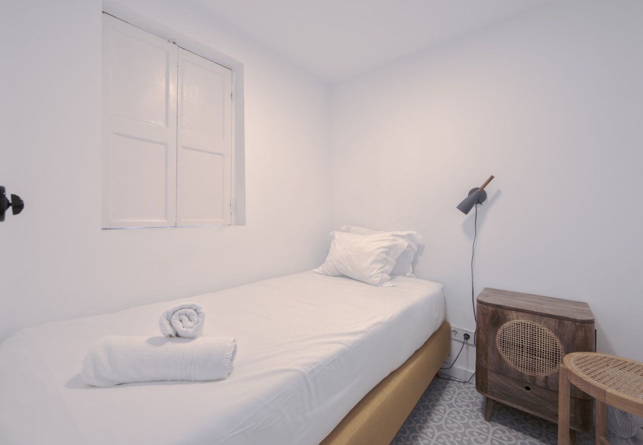 Apartment in Lisbon - ALFAMA DESIGN W/ TERRACE by HOMING