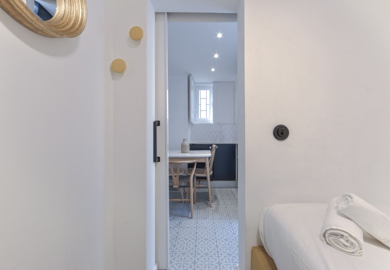 Apartment in Lisbon - ALFAMA DESIGN W/ TERRACE by HOMING