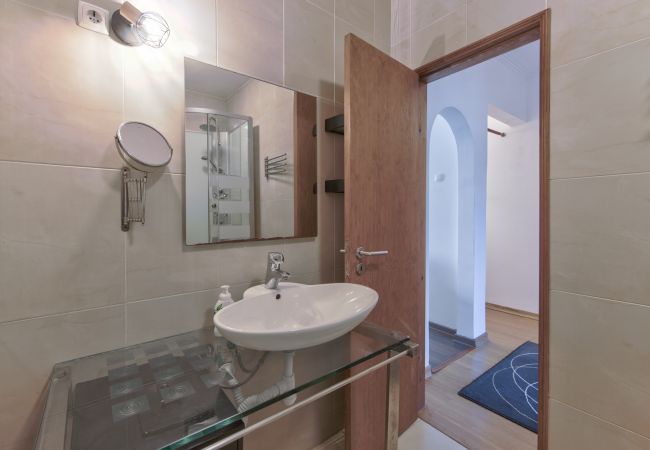 Apartment in Lisboa - AJUDA TYPICAL by HOMING Apartment in Lisboa - AJUDA TYPICAL by HOMING
