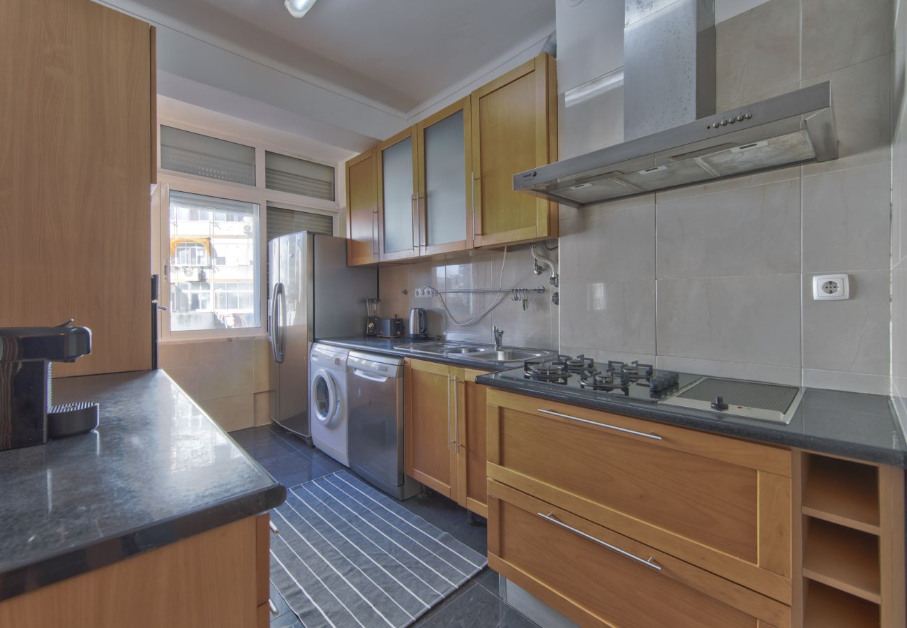 Apartment in Lisbon - AJUDA TYPICAL by HOMING