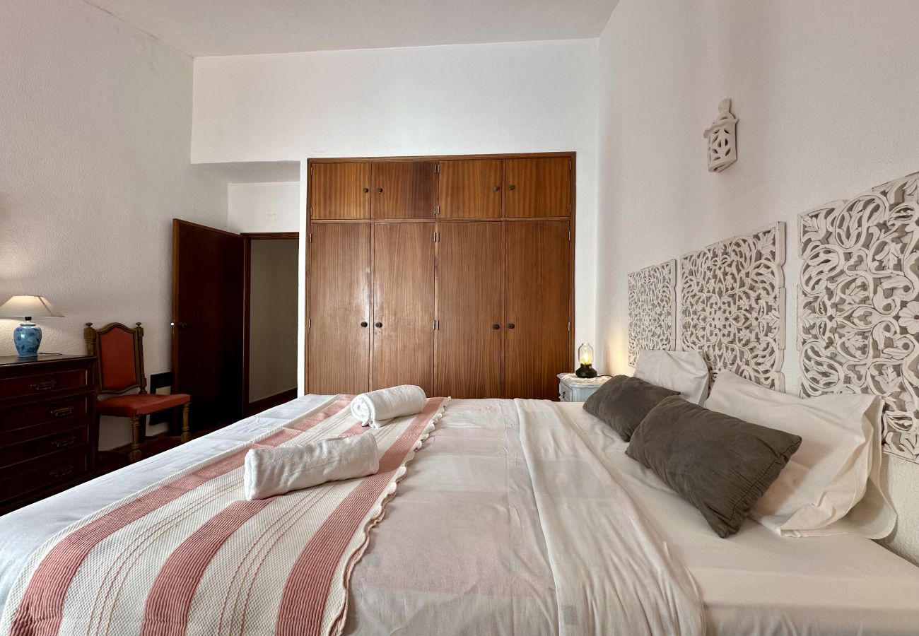 Apartment in Vilamoura - VILAMOURA TYPICAL 4 WITH POOL by HOMING