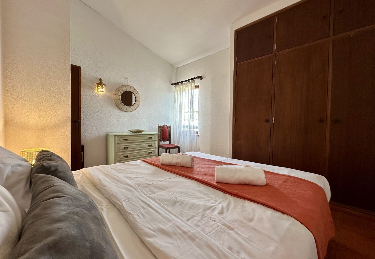 Apartment in Vilamoura - VILAMOURA TYPICAL 4 WITH POOL by HOMING