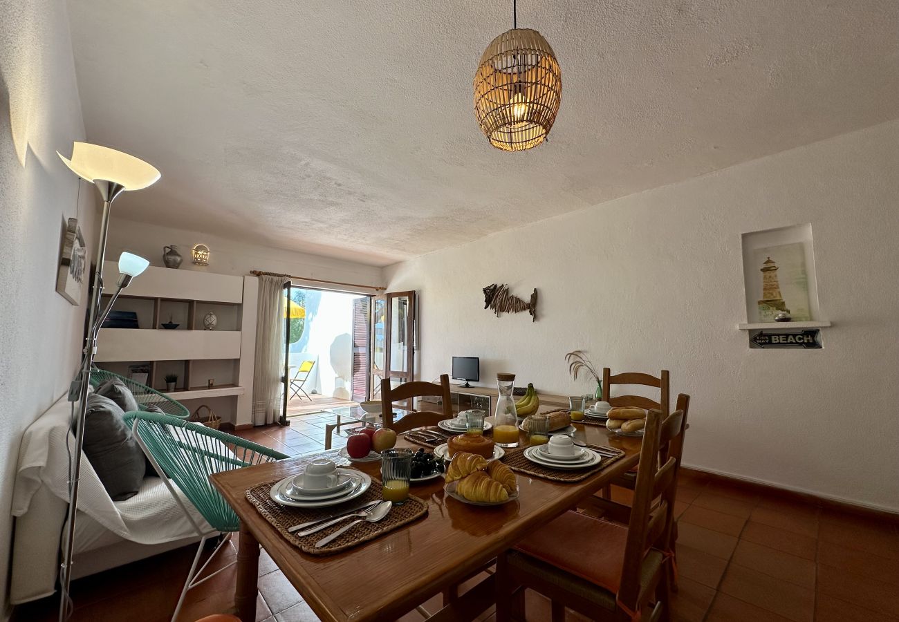 Apartment in Vilamoura - VILAMOURA TYPICAL 4 WITH POOL by HOMING