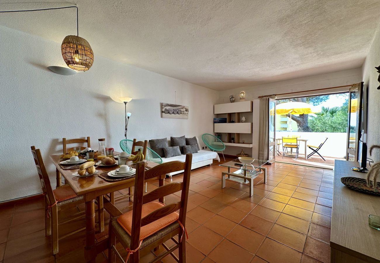 Apartment in Vilamoura - VILAMOURA TYPICAL 4 WITH POOL by HOMING